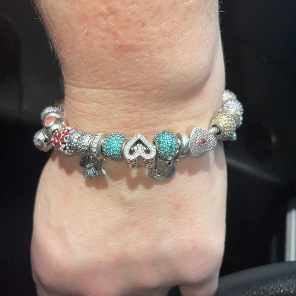 Authentic Pandora bracelet fully loaded with authentic charms - Picture 1 of 5
